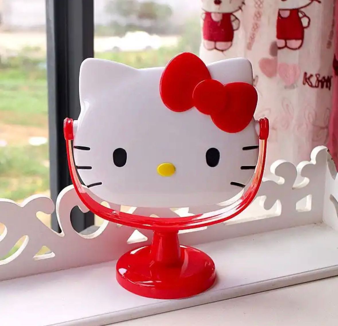 Espejo Pedestal Hello Kitty (Min. 3 Unidades)