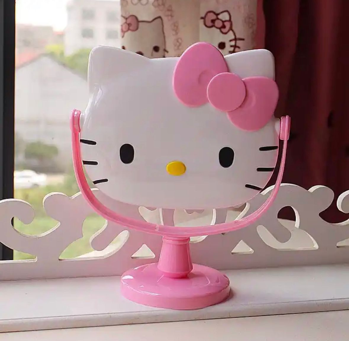 Espejo Pedestal Hello Kitty (Min. 3 Unidades)