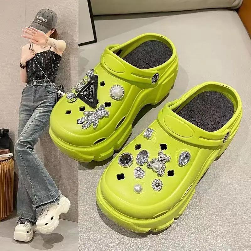 Style Crocs Prada (24 pares)